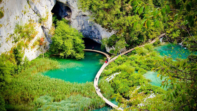 plitvice_lakes_national_park_croatia_landscape