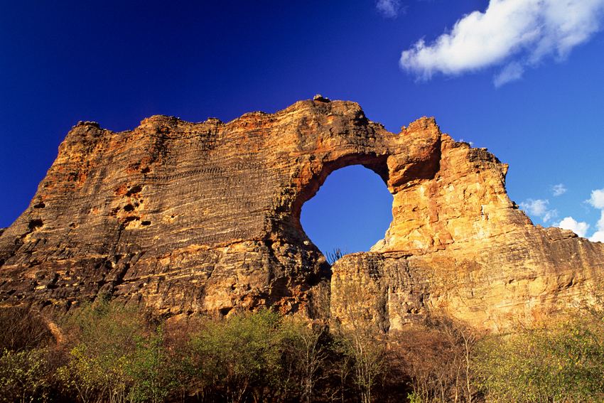 serra_capivara_01_pedra-furada