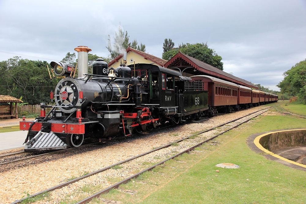 passeio-de-trem-maria-fumaça-tiradentes-mg