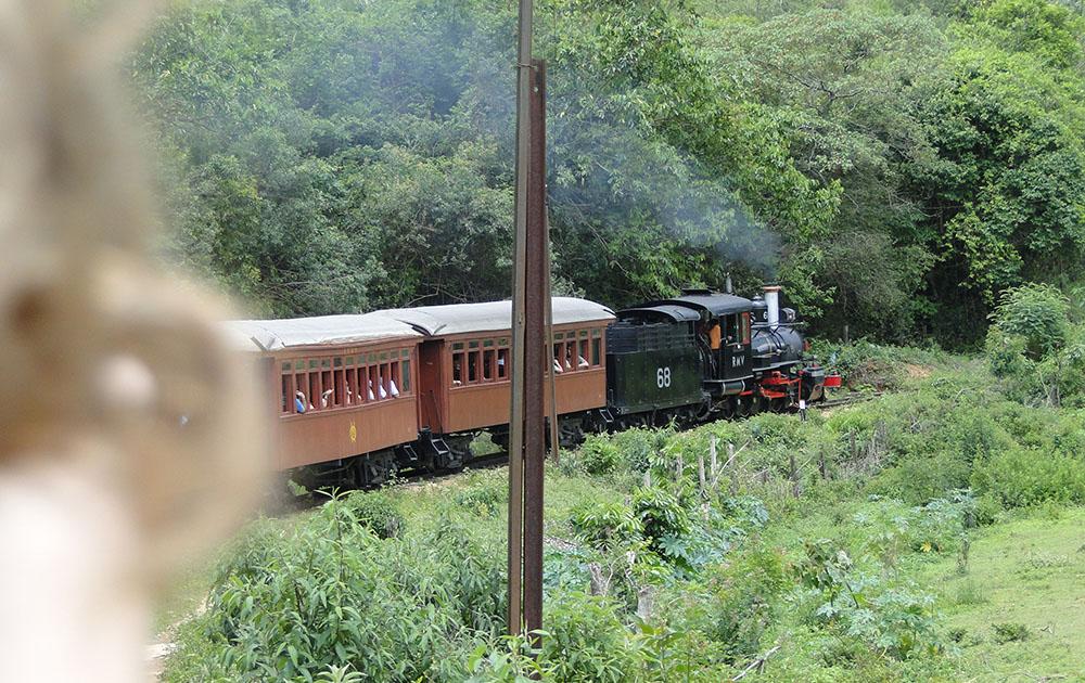 passeio-de-trem-maria-fumaça-tiradentes-mg-3